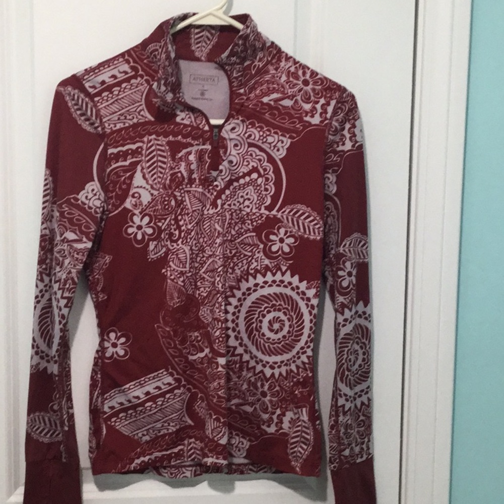 Zip up top